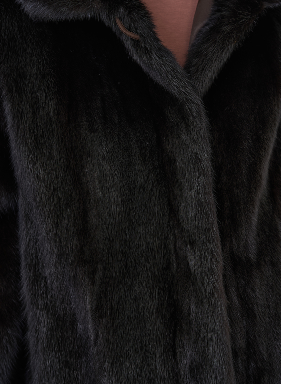 Шуба из норки в цвете махагон