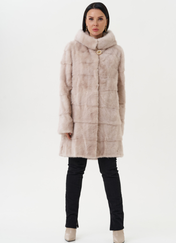 Светлая норковая шуба с капюшоном