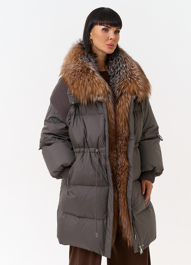 Женский пуховик с отделкой из меха лисы модель №  31537 в кредит