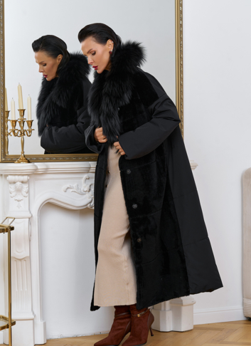 Комбинированное женское зимнее пальто в черном цвете