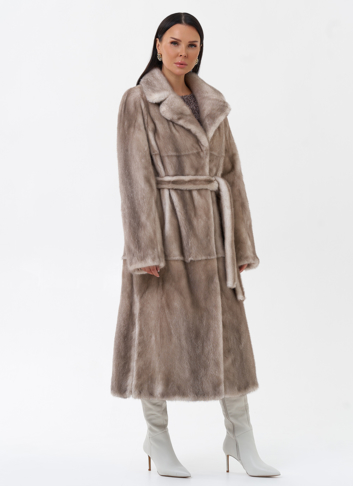 Длинная светлая норковая шуба