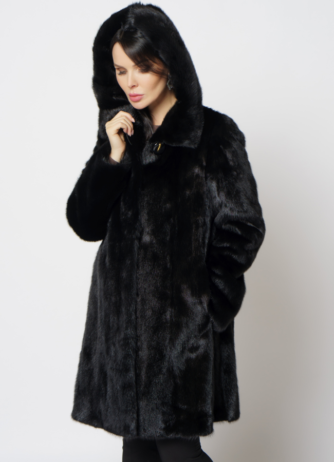 Шуба из норки с капюшоном черного цвета модель № 26226 универмаг малина