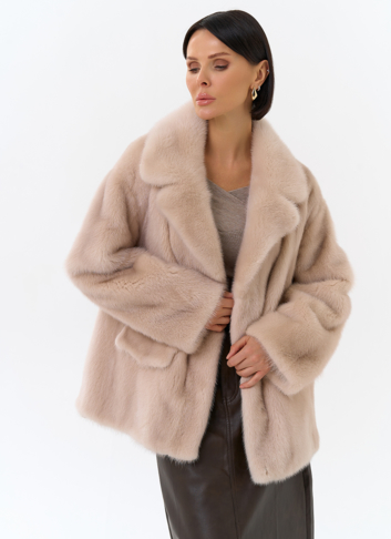 Шуба из меха норки с английским воротником Шуба из меха норки с английским воротником