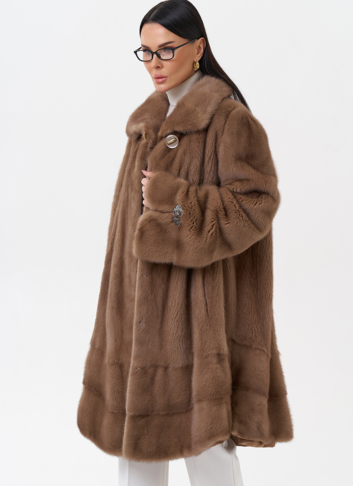 Шуба бежевого цвета из норки