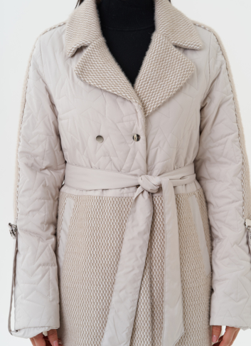 Женское утепленное пальто с поясом