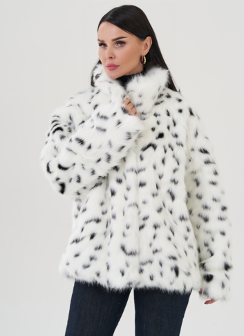 Куртка из эко меха с анималистичным принтом