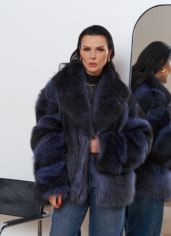 Куртка из енота модель № 29487 меха малина