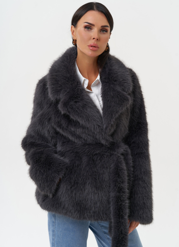Женская шуба из эко меха с английским воротником