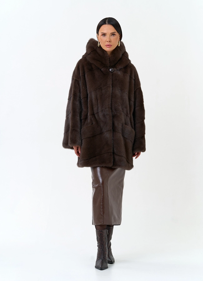 Женская шуба из меха норки с капюшоном модель № 34400 универмаг малина фото
