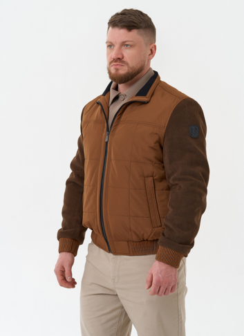 Мужская куртка бомбер коричневого цвета