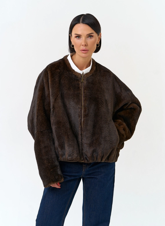 Женская куртка из эко меха фото