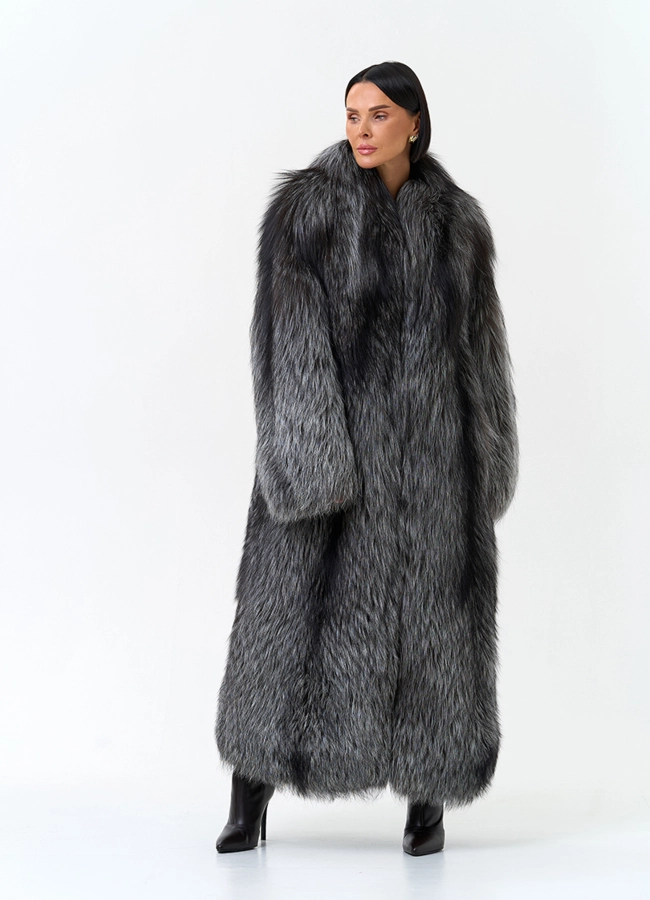 Женская шуба из меха чернобурой лисы модель № 34296 универмаг малина фото