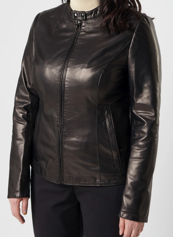 Женская кожаная куртка