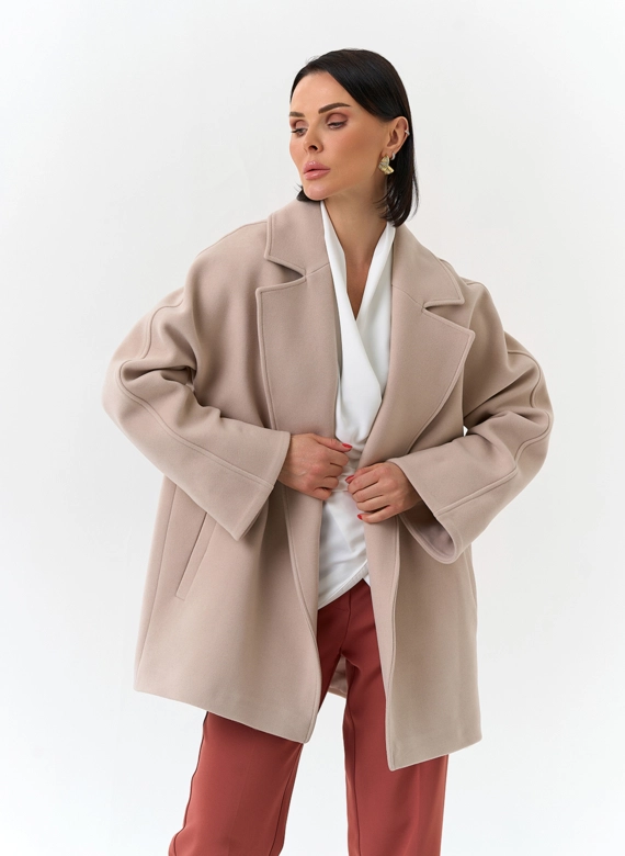 Женское укороченное пальто с английским воротником фото
