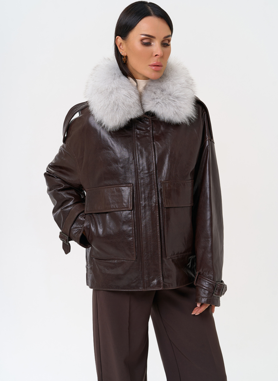 Короткий пуховик из натуральной кожи