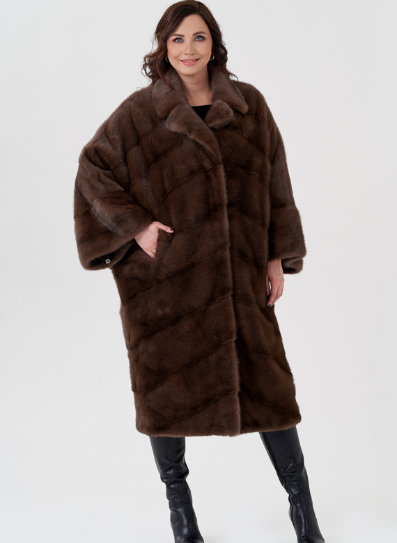 Шуба оверсайз с английским воротником