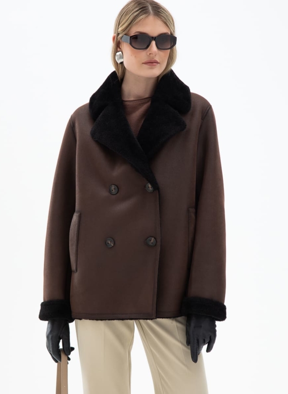 Женская двухсторонняя дубленка из эко кожи с английским воротником