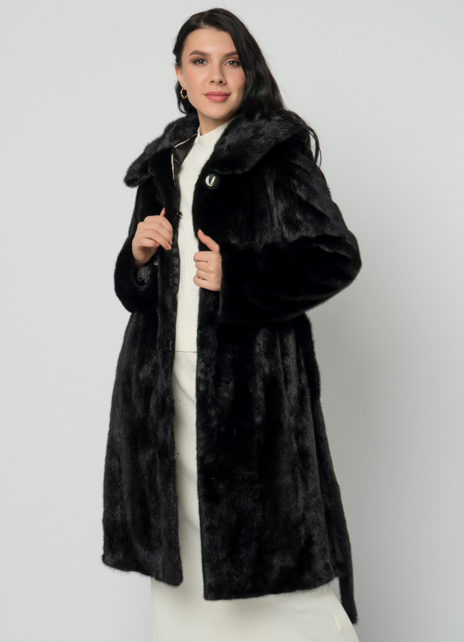 Норковая шуба с капюшоном и поясом черного цвета модель № 29529 универмаг малина