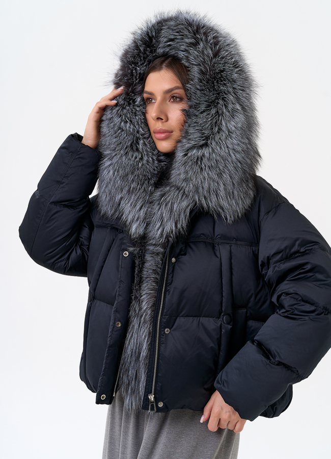 фото Женский пуховик с капюшоном из меха чернобурки модель № 31430