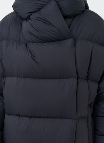 Женский пуховик с капюшоном 