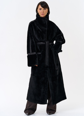 Женская двухсторонняя дубленка с воротником стойкой Женская двухсторонняя дубленка с воротником стойкой