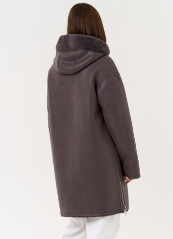 Женская двухсторонняя дубленка из эко замши с капюшоном