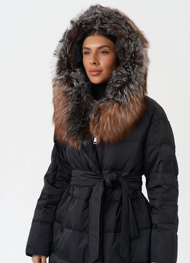 Пуховик с капюшоном из меха чернобурки модель № 28859 универмаг малина