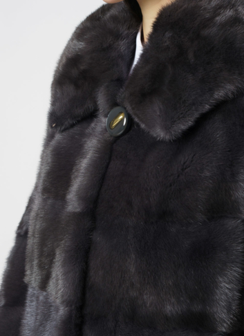Норковая шуба в цвете графит с капюшоном Норковая шуба в цвете графит с капюшоном