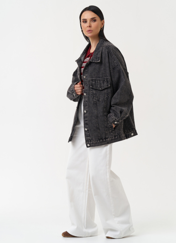 Женская джинсовая куртка серого цвета