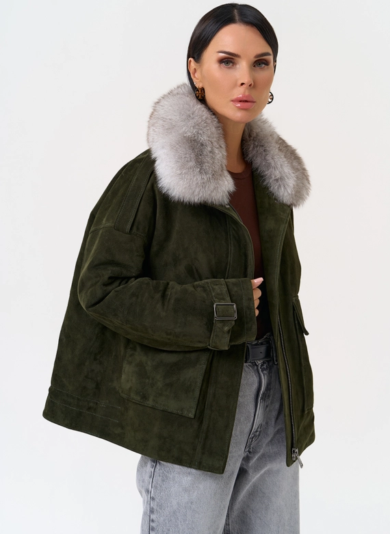Короткий пуховик из натуральной замши