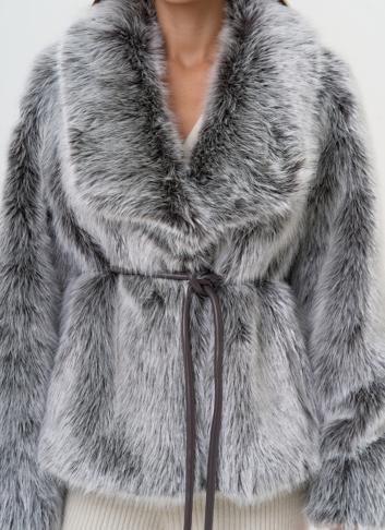 Женская короткая шуба из эко меха с воротником